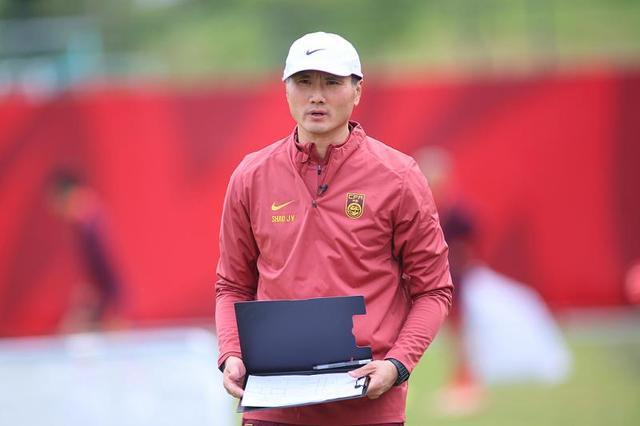 leyu小组-国足不败战绩结束迪拜拉练，国脚连夜回国投入俱乐部备战